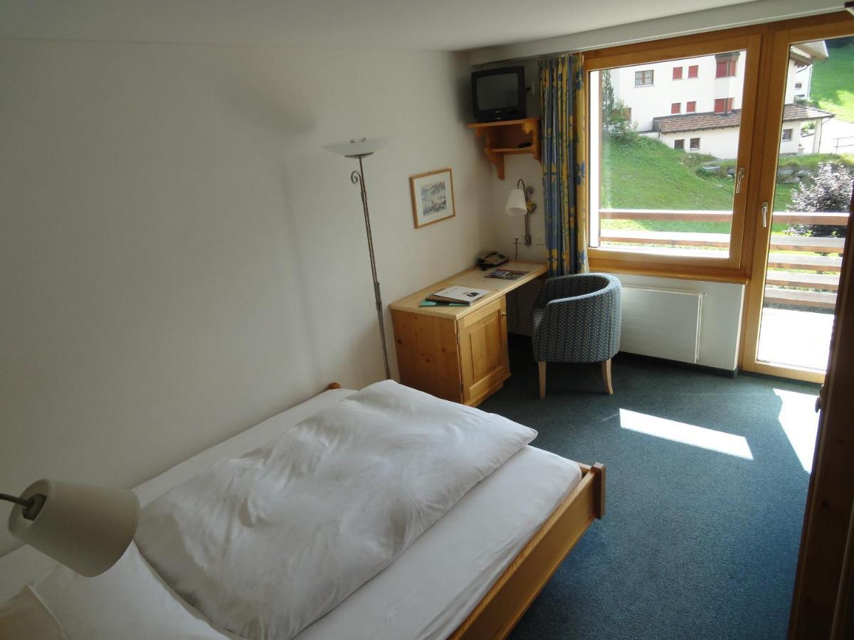 Hotel Alpina Parpan Exterior photo