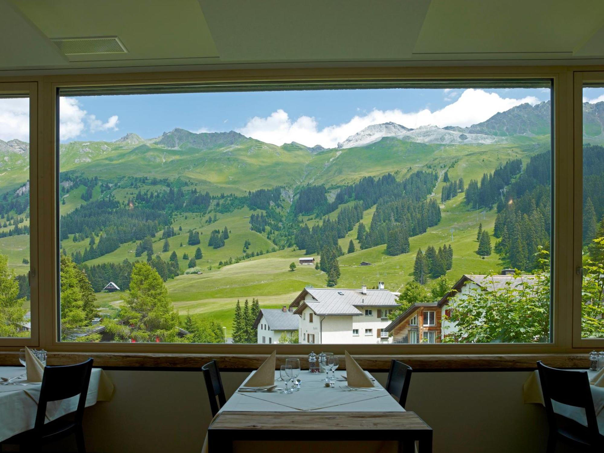 Hotel Alpina Parpan Exterior photo