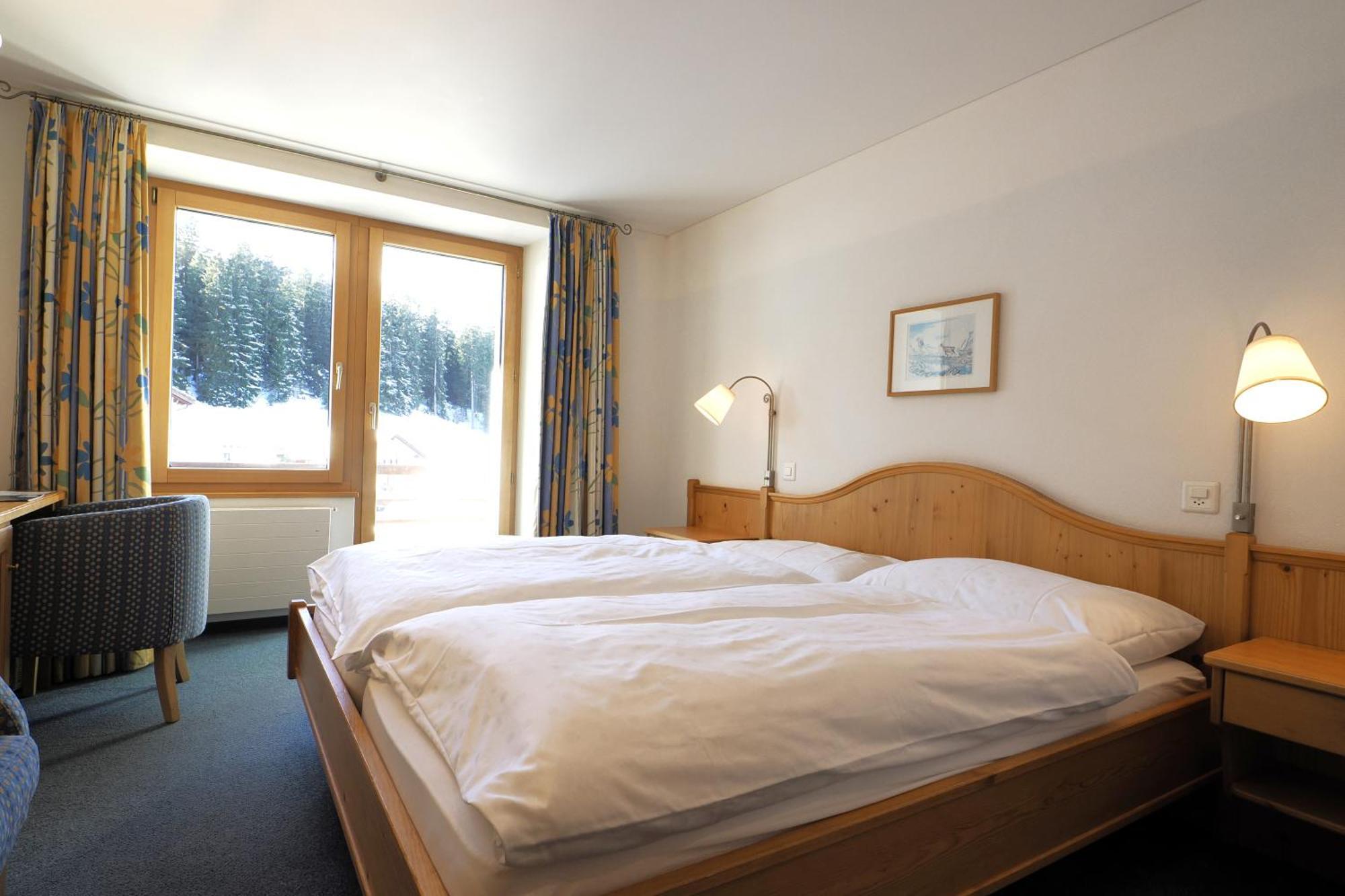 Hotel Alpina Parpan Exterior photo
