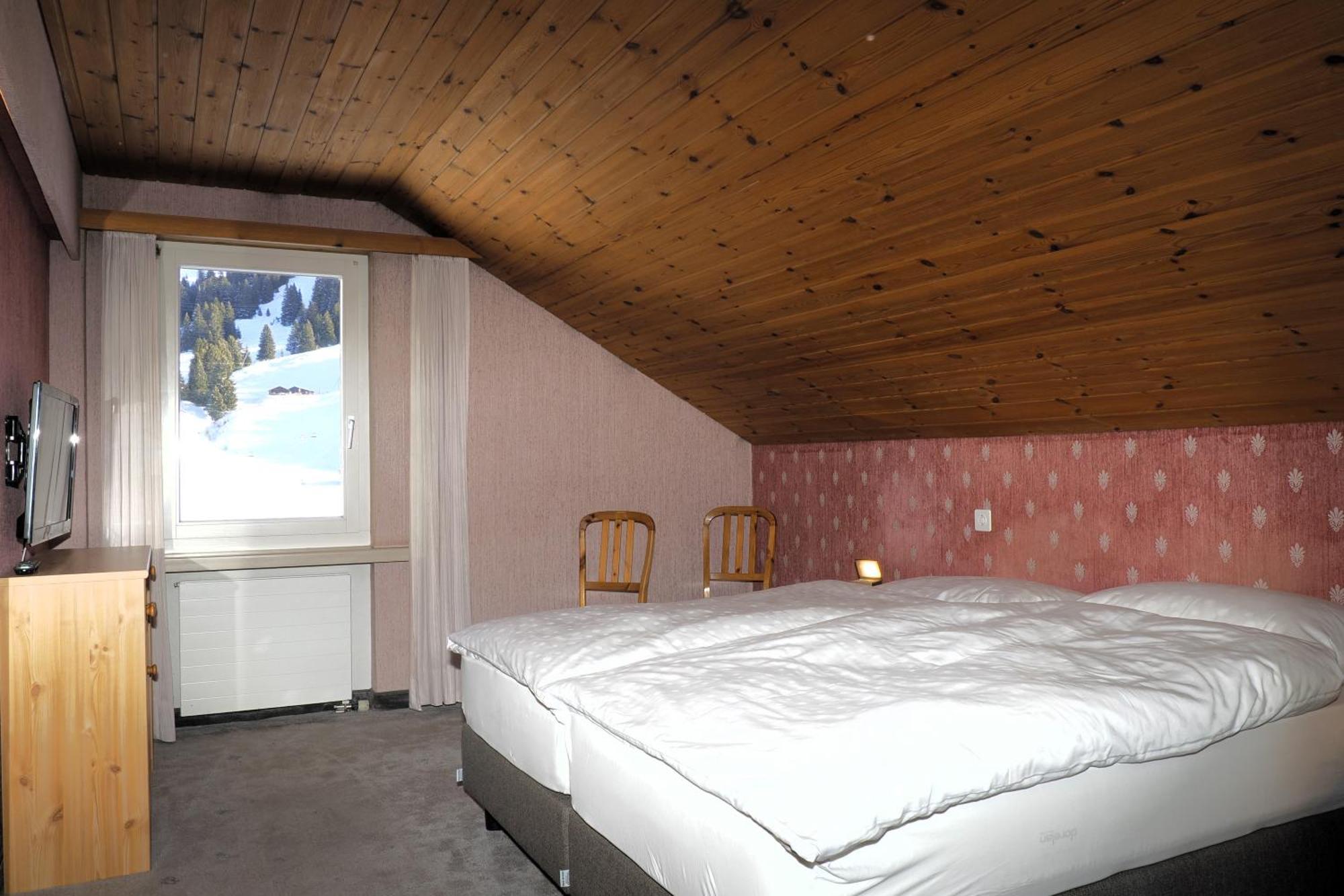 Hotel Alpina Parpan Exterior photo