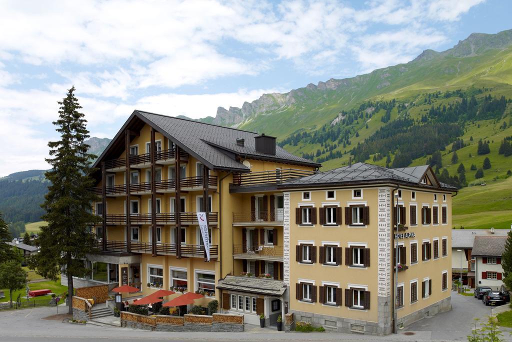 Hotel Alpina Parpan Exterior photo